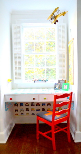 Built in desk in boys room