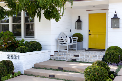 Traditional Entry by Newport Beach Landscape Architect Garden Studio